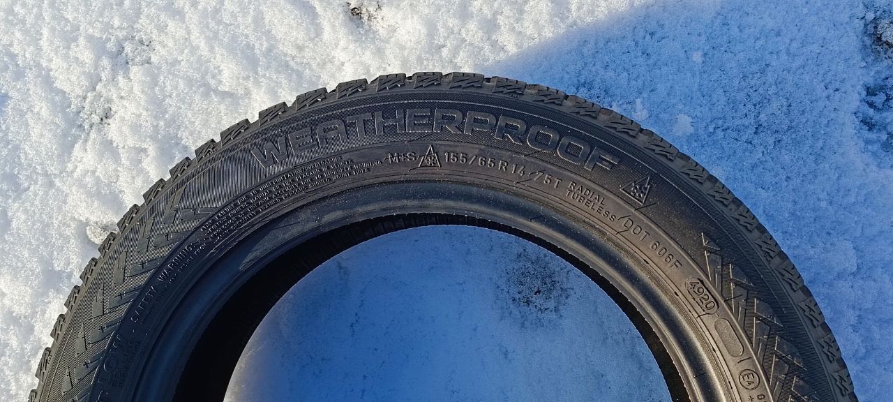 Зимова гума weatherroof 155/65R14 бу