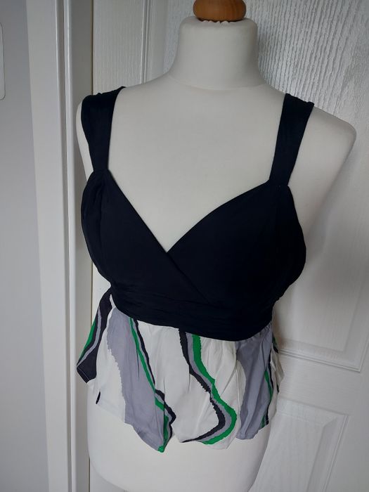 Crop top na ramiączkach