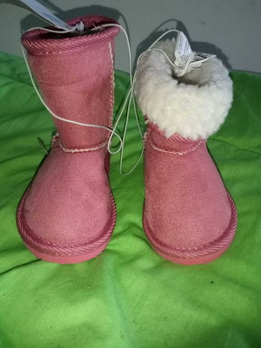 Pantufas de menina novas