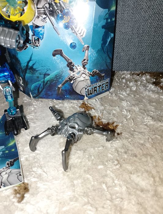 Конструктор, робот Lego Страж Воды Бионикл.