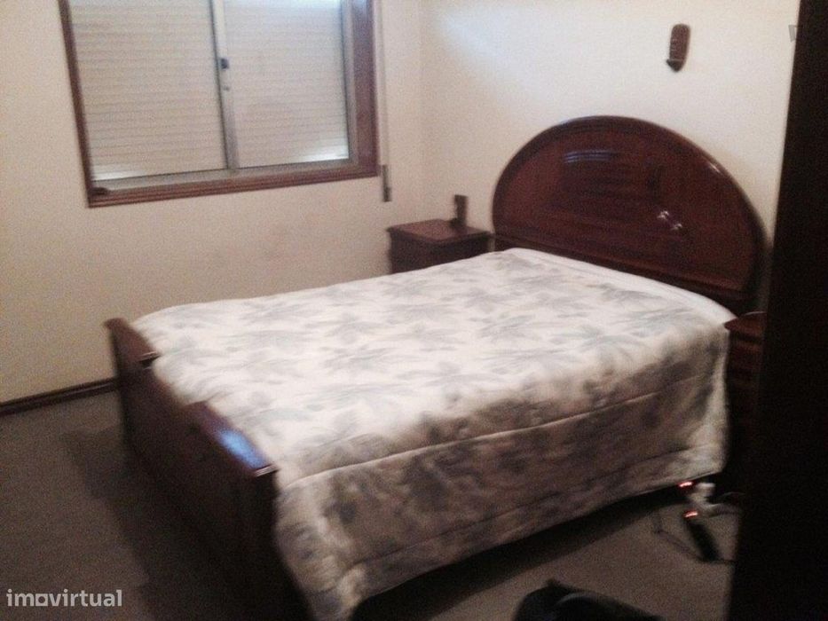 23844 - Quarto duplo simpático perto do Porto