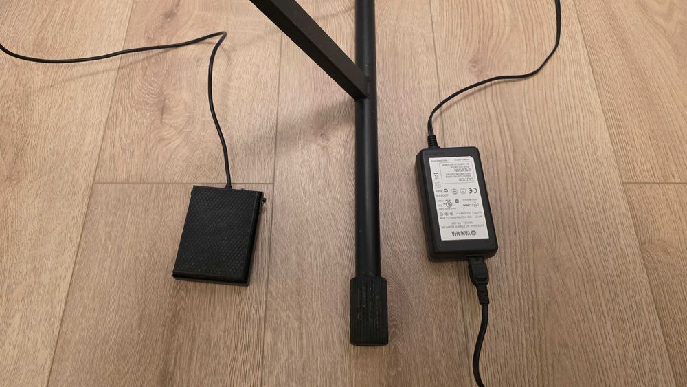 Keyboard Yamaha PSR-S550, komplet ze stojakiem, bdb stan