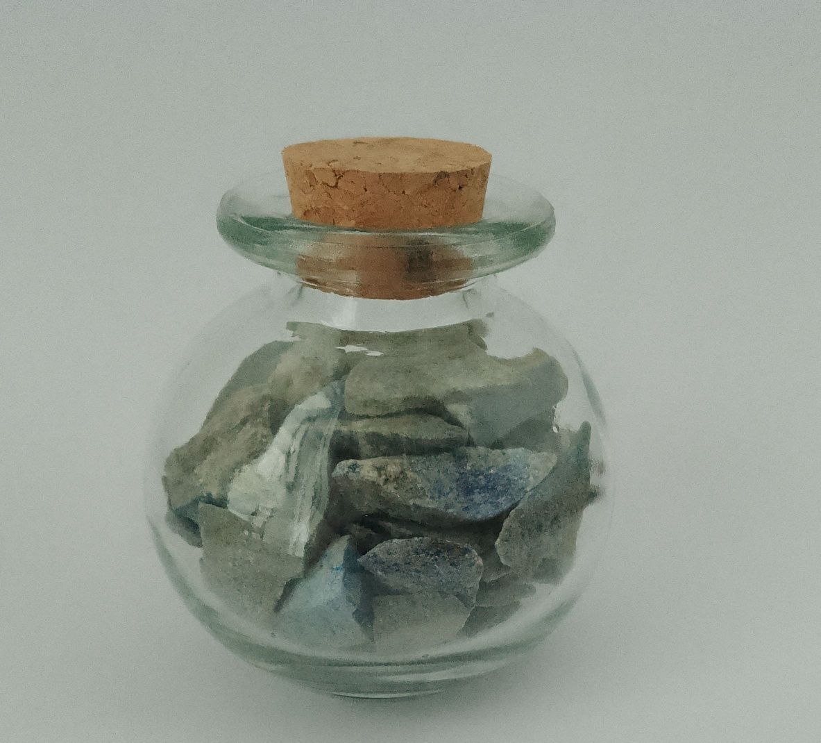 Lapis - lazuli minerał naturalny bryłki surowe w słoiczku 85g