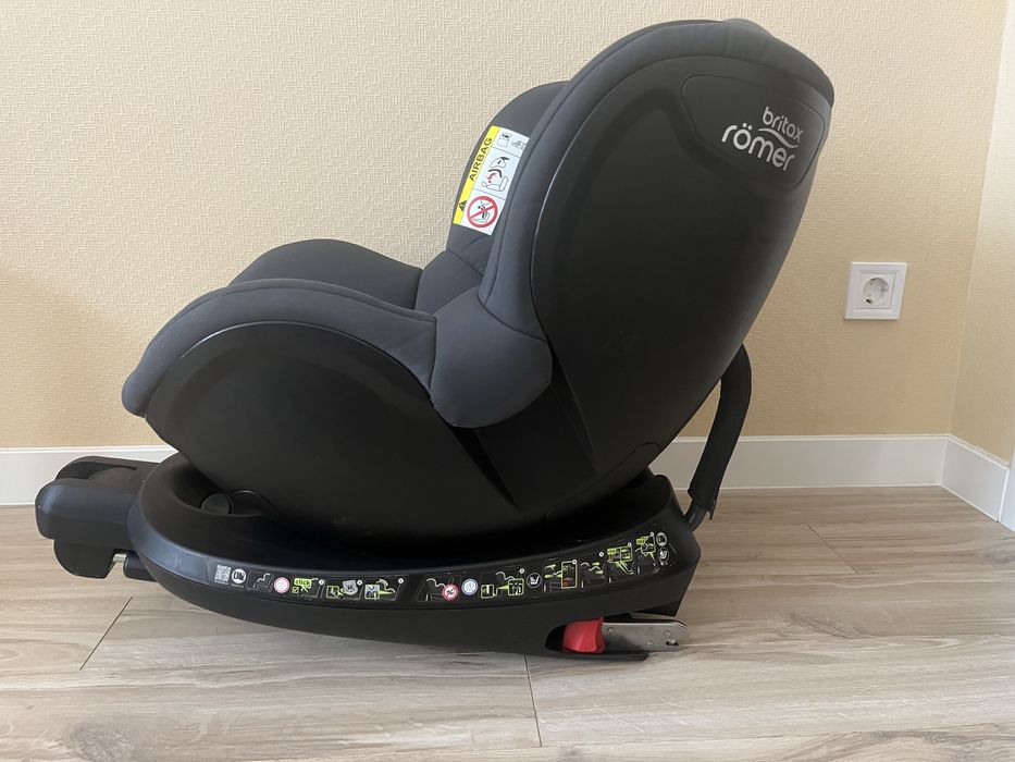 Продам автокрісло Britax Römer DUALFIX i-SIZE
