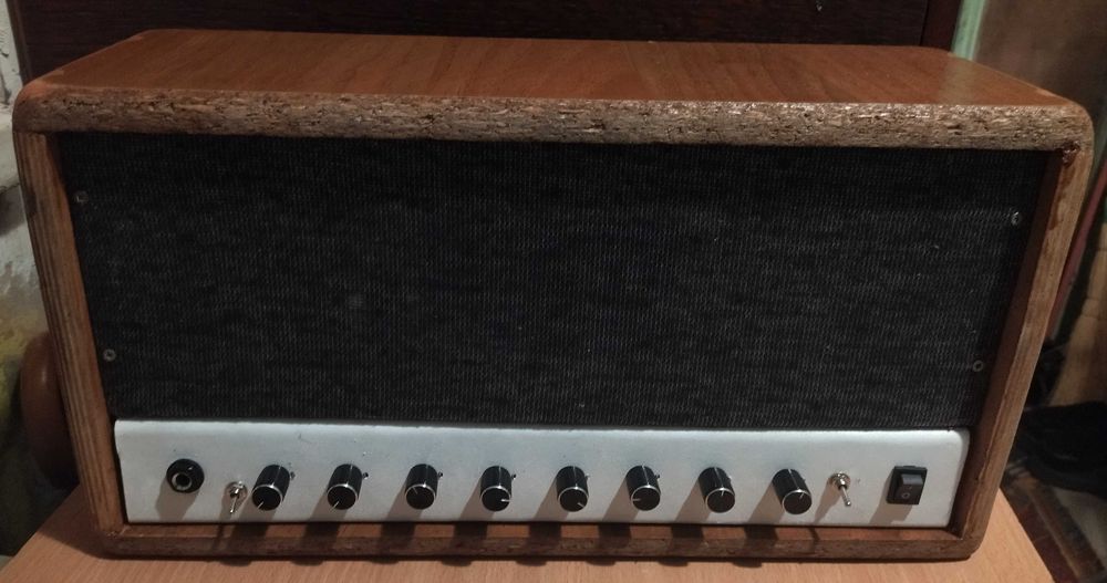 Усилитель для гитары 75  Вт, с ламповым преампом