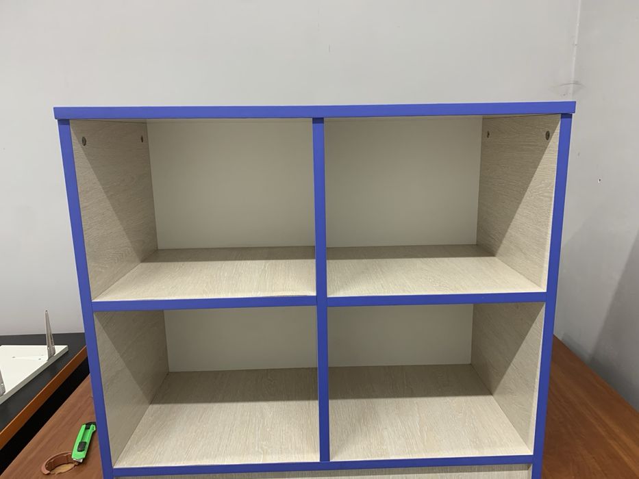 Офісний стіл та тумба