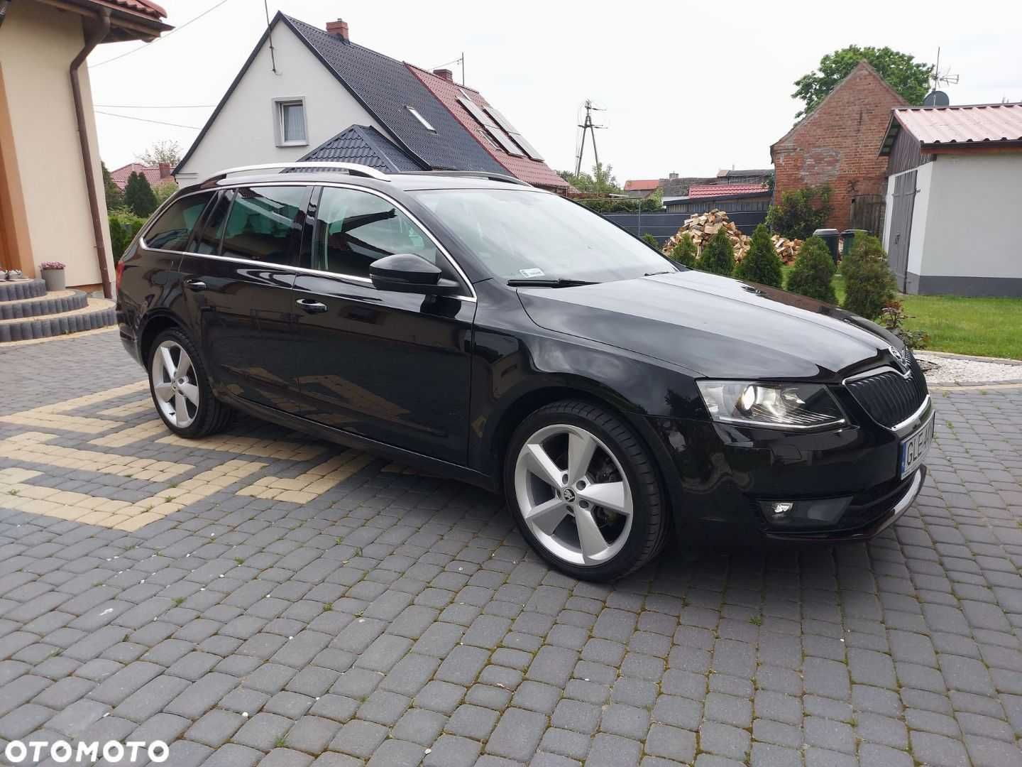 Koła Alufelgi 18" Skoda opony letnie Nokian R18