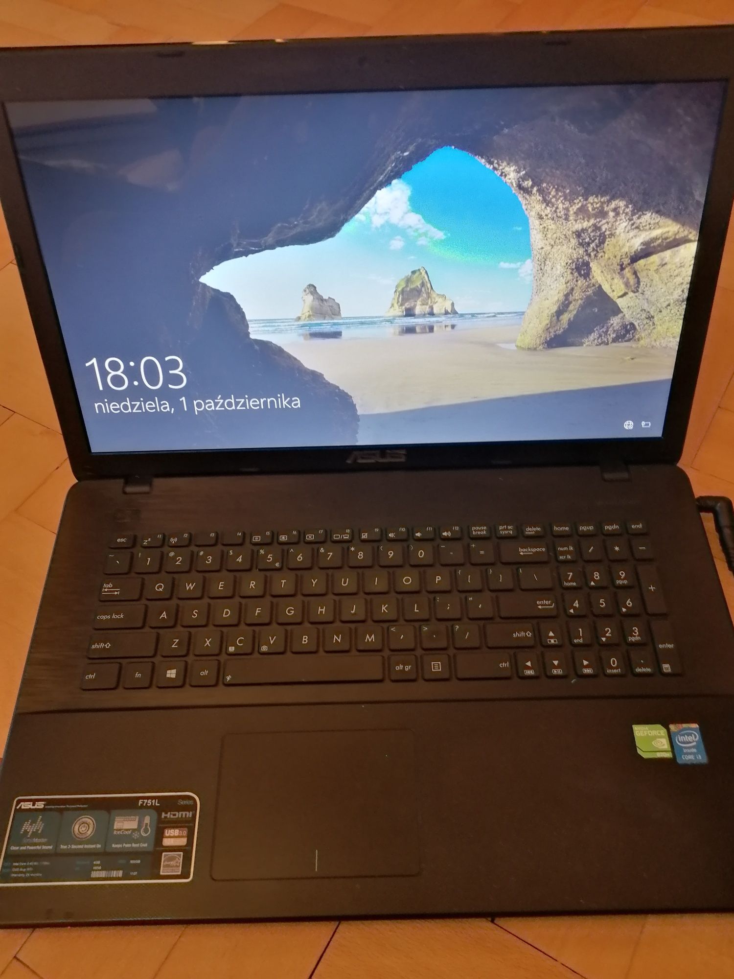 Laptop Asus F751L