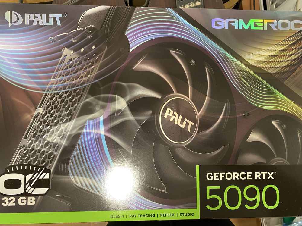 Vendo Palit NVIDIA GeForce RTX 5090  OC