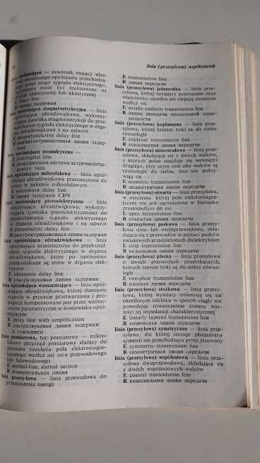Słownik elektroniczny polsko-angielsko-rosyjski. 1977