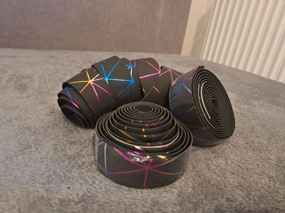 Owijka kierownicy czarno kolorowa neon rainbow tęcza