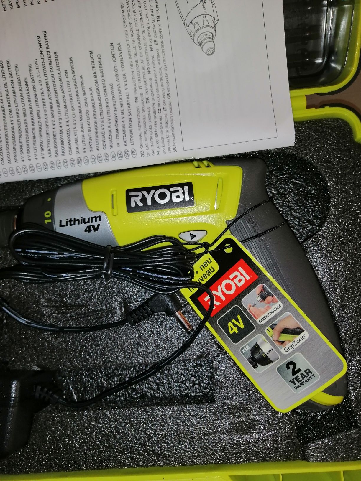 Aparafusadora RYOBI profissional de 4 V, ião lítio, NOVA