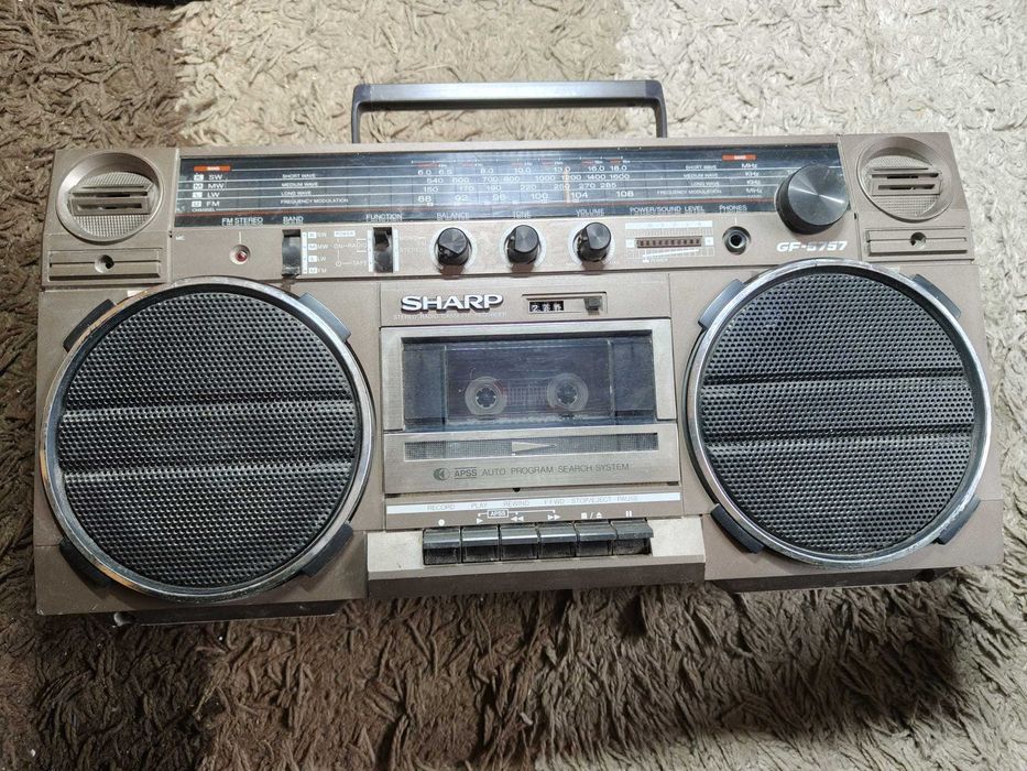 Radio magnetofon Sharp GF 5757
