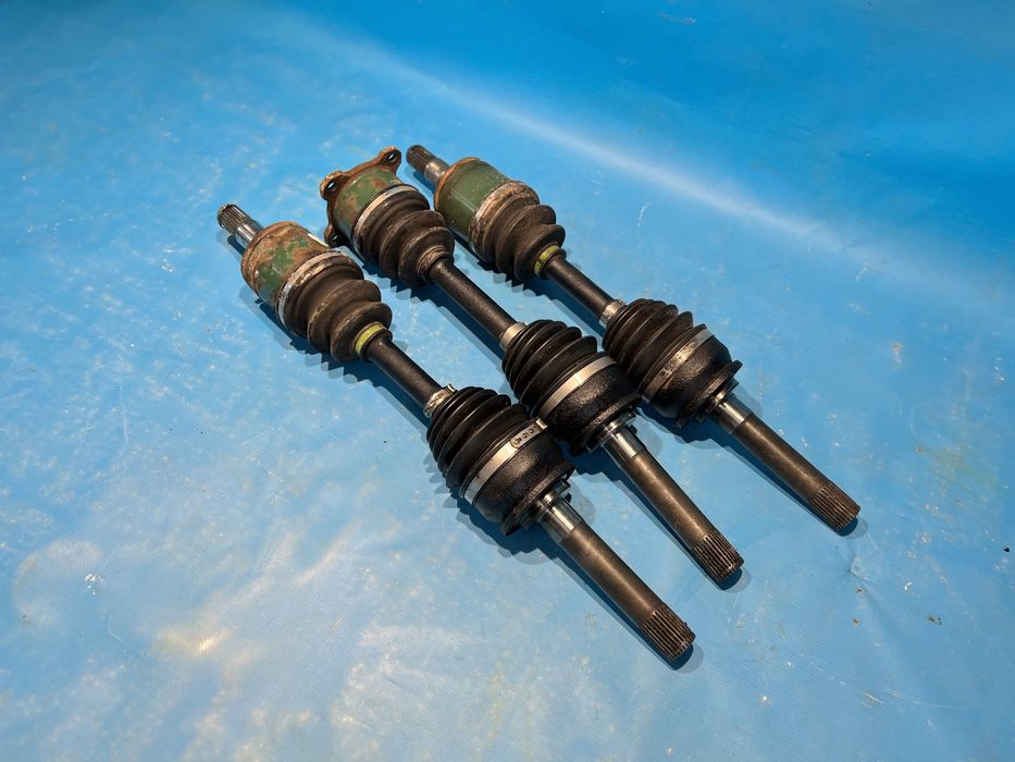 Полуось привод Mitsubishi L200 01-05р Митсубиси Л200