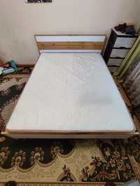 Кровать с матрацом 160х200см двуспальная
