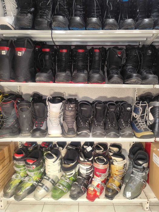 Черевики сноубордичні Nideсker та лижні. Кріплення