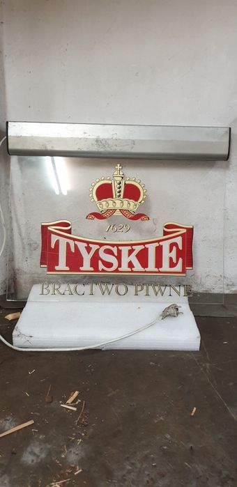 Szyld tyskie podswietlany