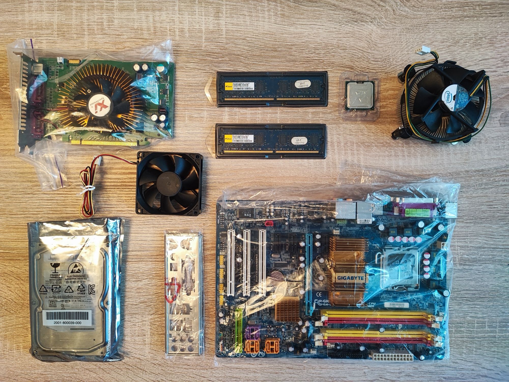 Gigabyte P35 S3 , материнка, процессор, видеокарта, память, компьютер