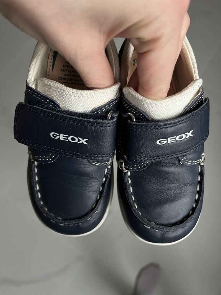 Дитячі мокасини Geox туфлі лофери