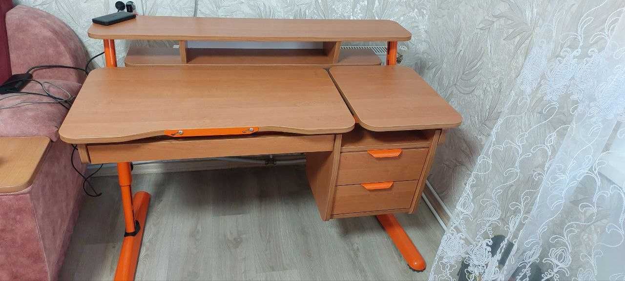 Продам парту трансформер для школьника