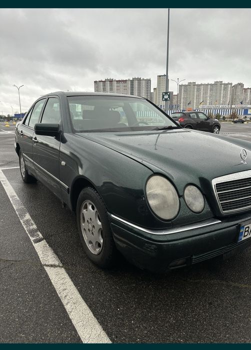 Мерседес 210 живой