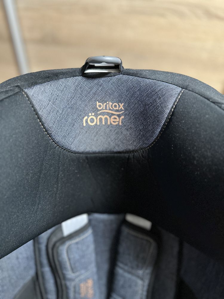 Автокрісло Britax Romer Trifix