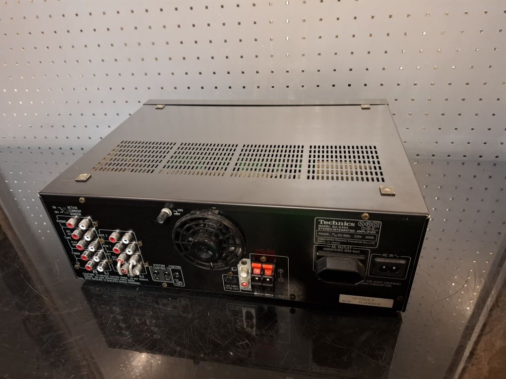 Wzmacniacz stereo TECHNICS SU-X302