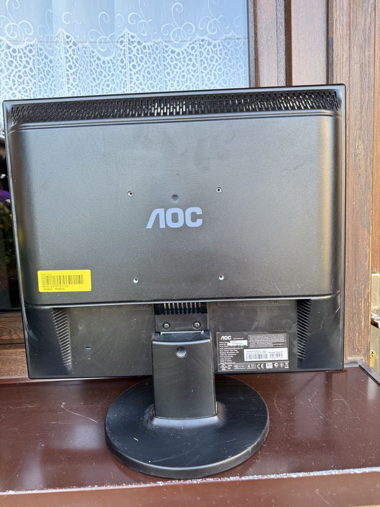 Monitor AOC