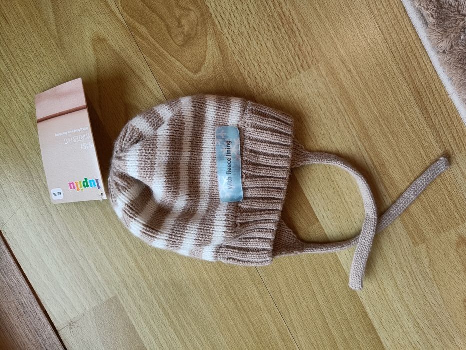 Nowa czapka zimowa