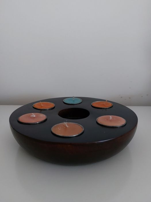 Porta velas em Madeira