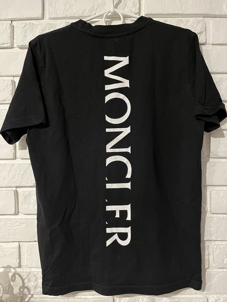 T shirt czarny koszulka Moncler hit