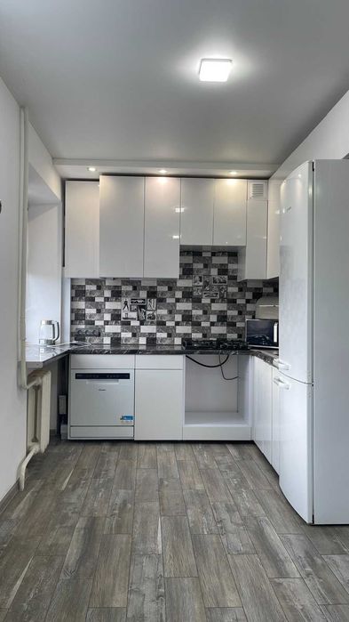 2 кімнатна +кухня-вітальня на Виставці з ремонтом