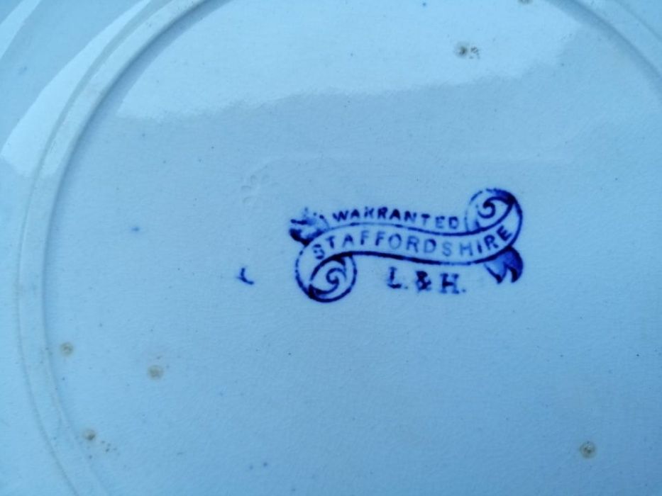 Pratos Staffordshire dec Willow Azul