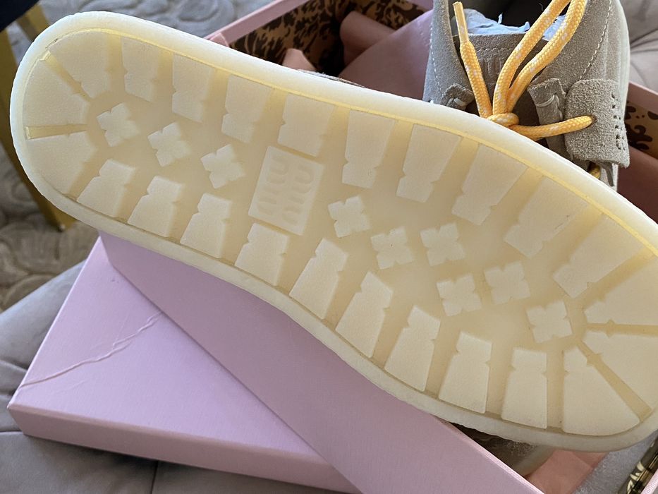 Черевики ботинки бежеві замшеві Miu Miu