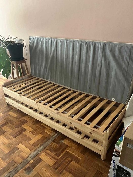 Cama empilhável IKEA Utaker com 1 colchão