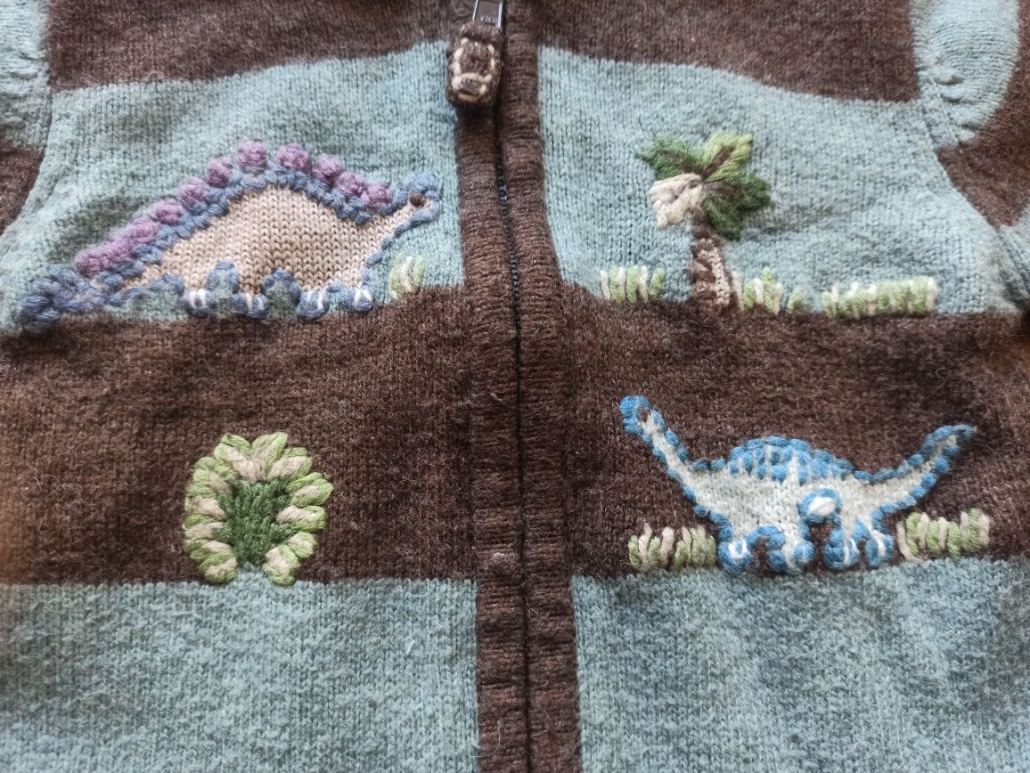 Sweterek z dinozaurami r. 86
