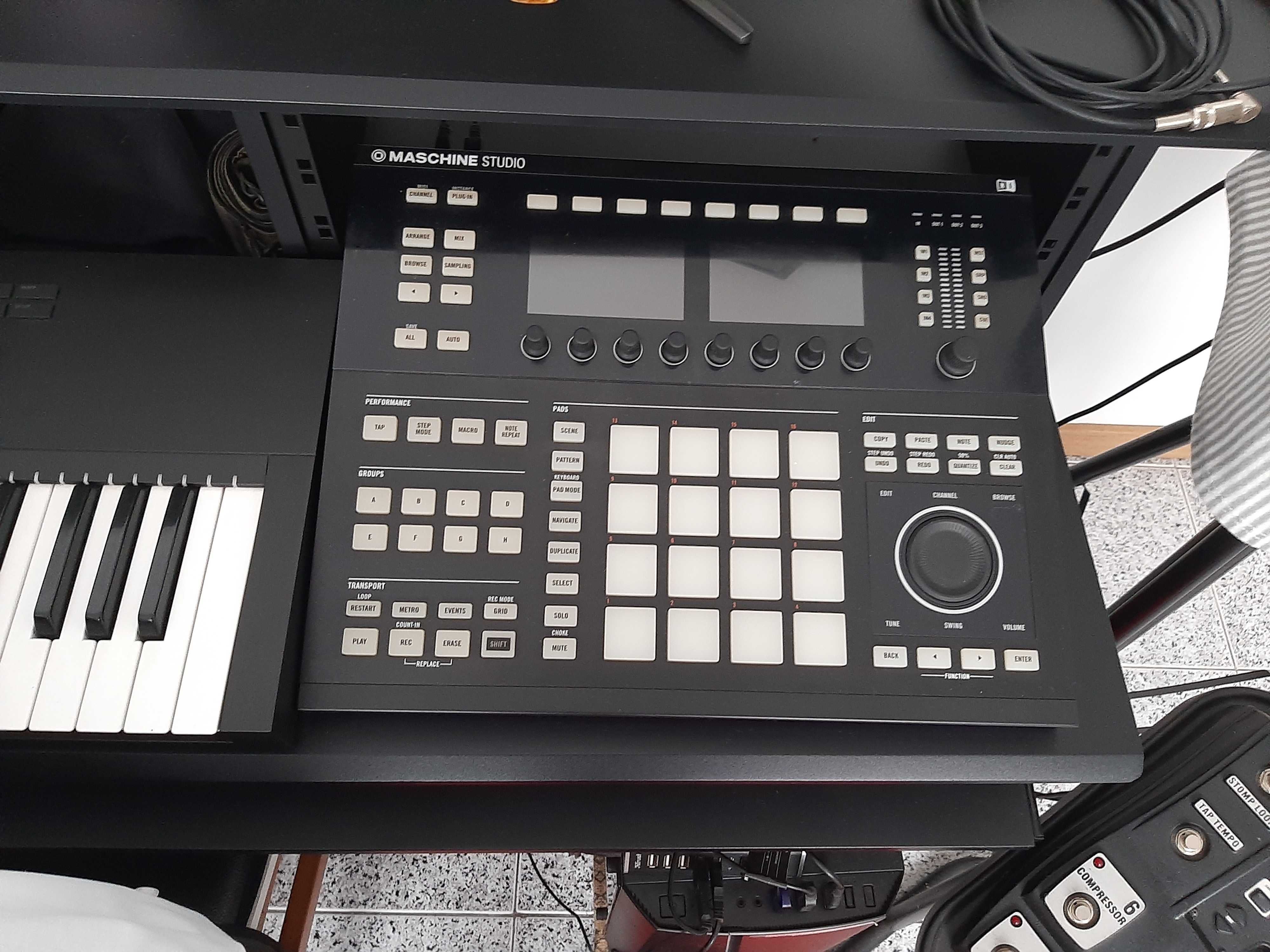 Pioneer Native Instruments Vox MSI logitech
