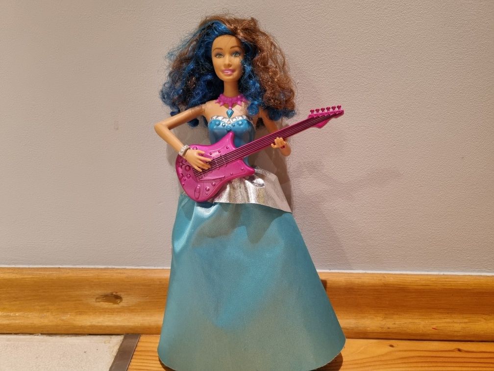 Barbie rockowa księżniczka Erica gwiazda rocka z gitarą MATTEL