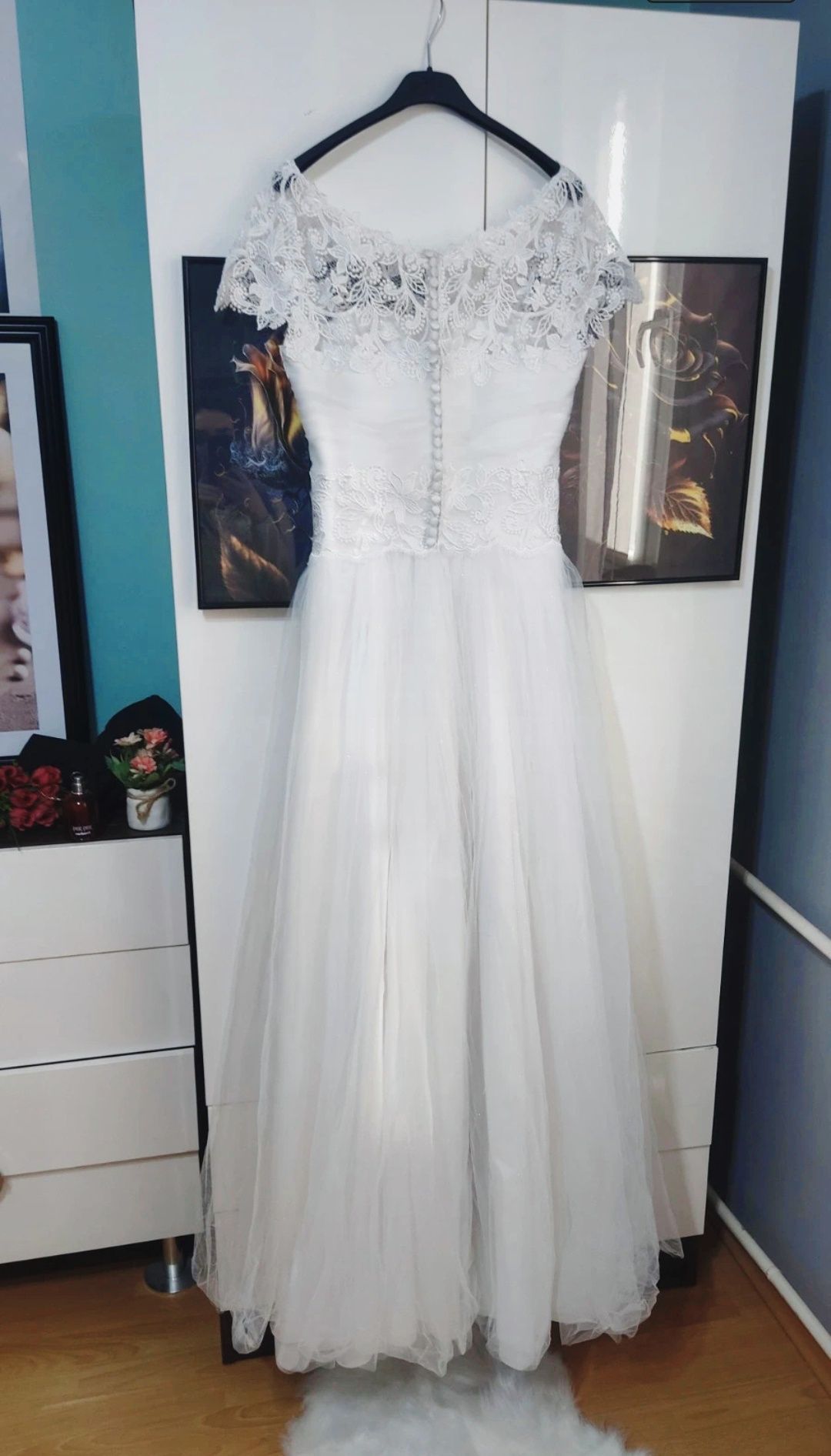 Suknia ślubna błyszczący tiul klasyczna XS
