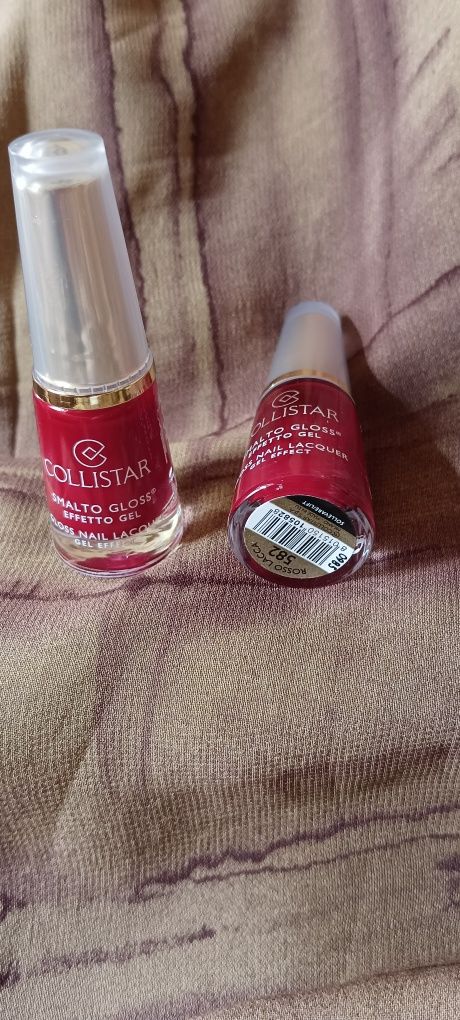 Vernizes vermelhos  efeito gel Collistar make up. Novos