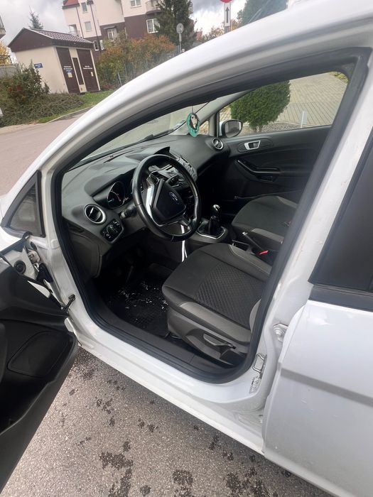 Ford Fiesta_1.6TDCi_Trend_14r_Lift_BezWkladu_Bialy_JedynaTaka!