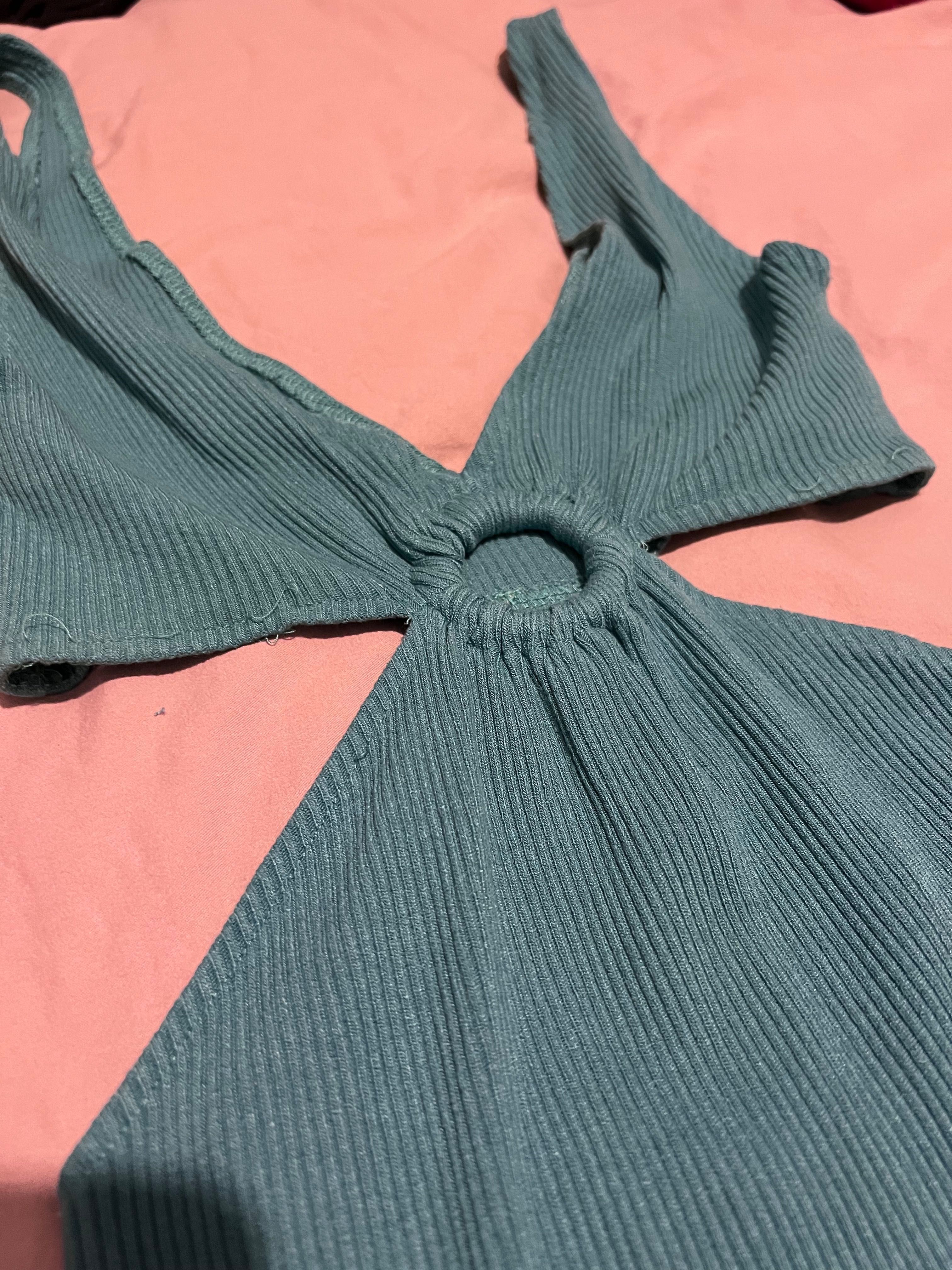 Сукня міні з вирізами зелена. Розмір С