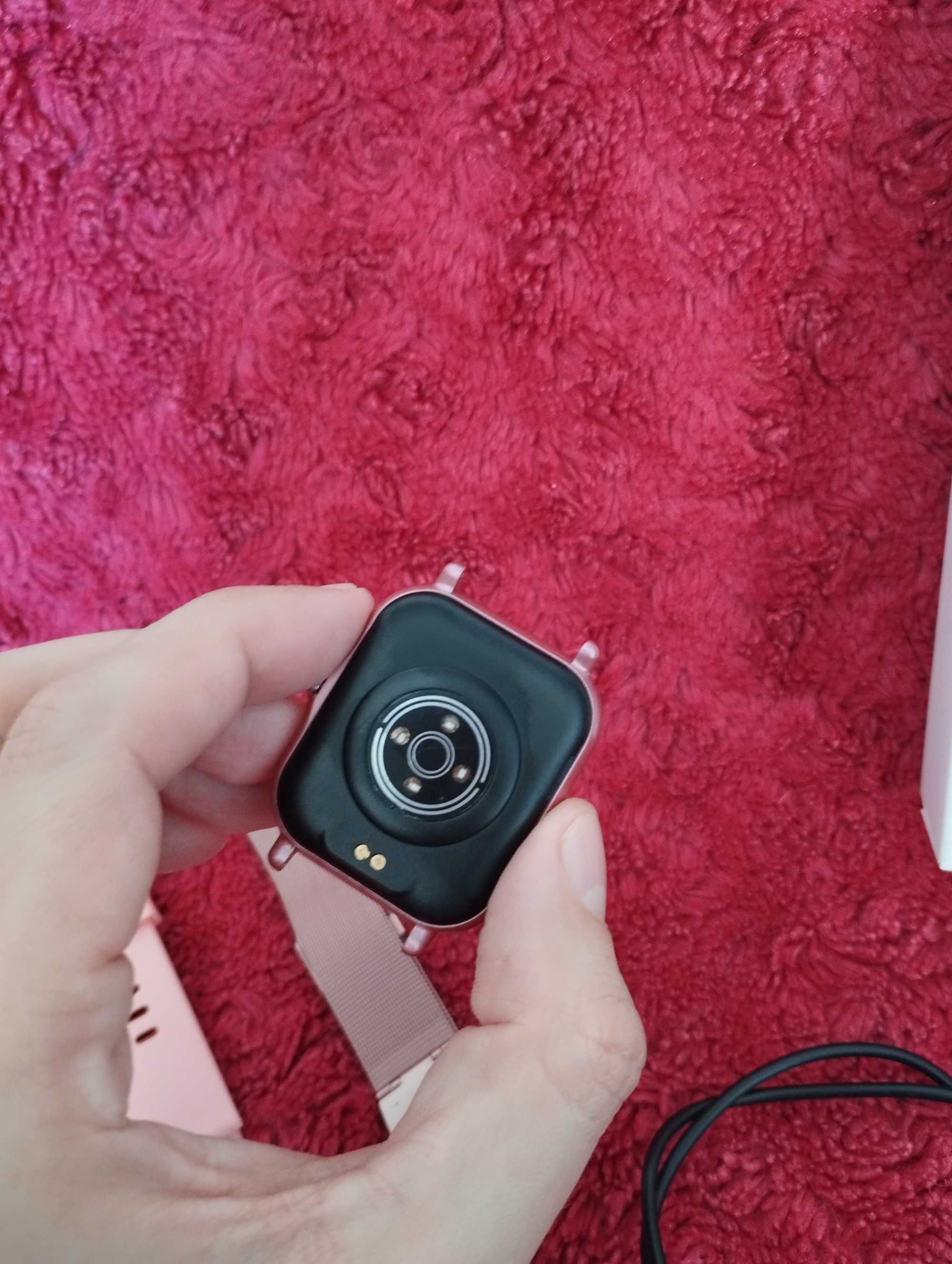 Smartwatch Rosa (Duas Braceletes)