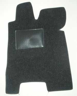 Tapetes, capas de estofos e coberturas para automóvel