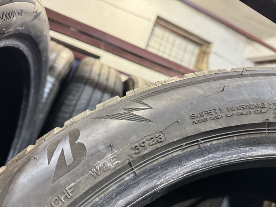 R17 205/55 Bridgestone шини зима 4шт комплект