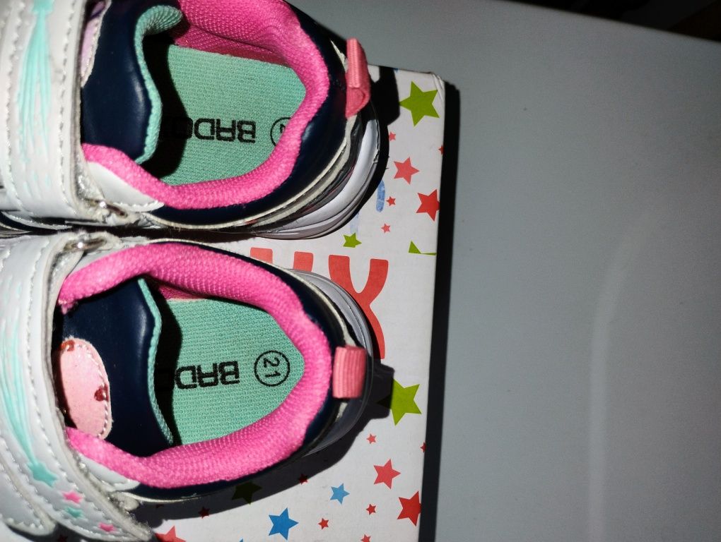 Buty dziecięce rozmiar 21