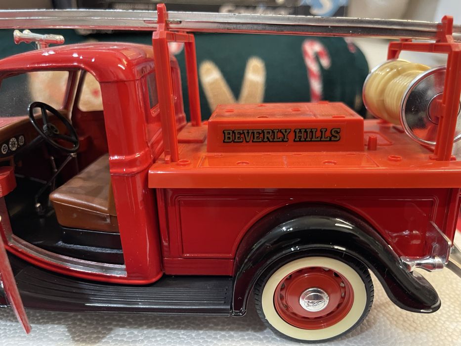 Model kolekcjonerski Ford Pick Up