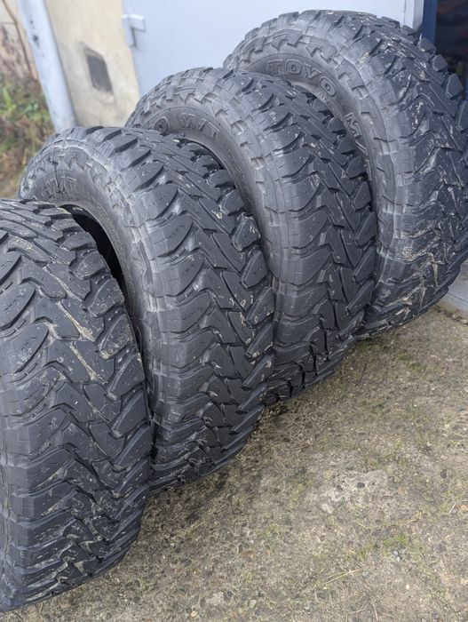 Грязьова гума Toyo Open Country 275/70 R18
