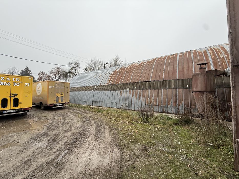 Здам в оренду приміщення з викупленою землею
