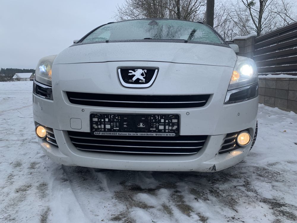 Фара ліва права bi-xenon Peugeot 3008 5008 .Біксенон Пежо Розборка